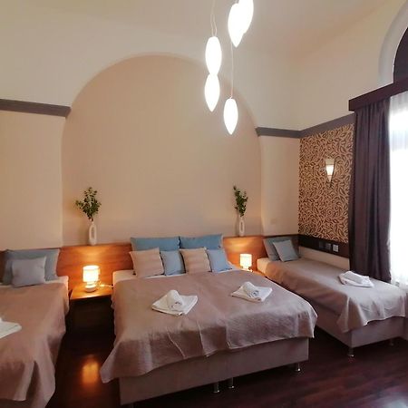 Mohacs Korona Apartman Exterior photo